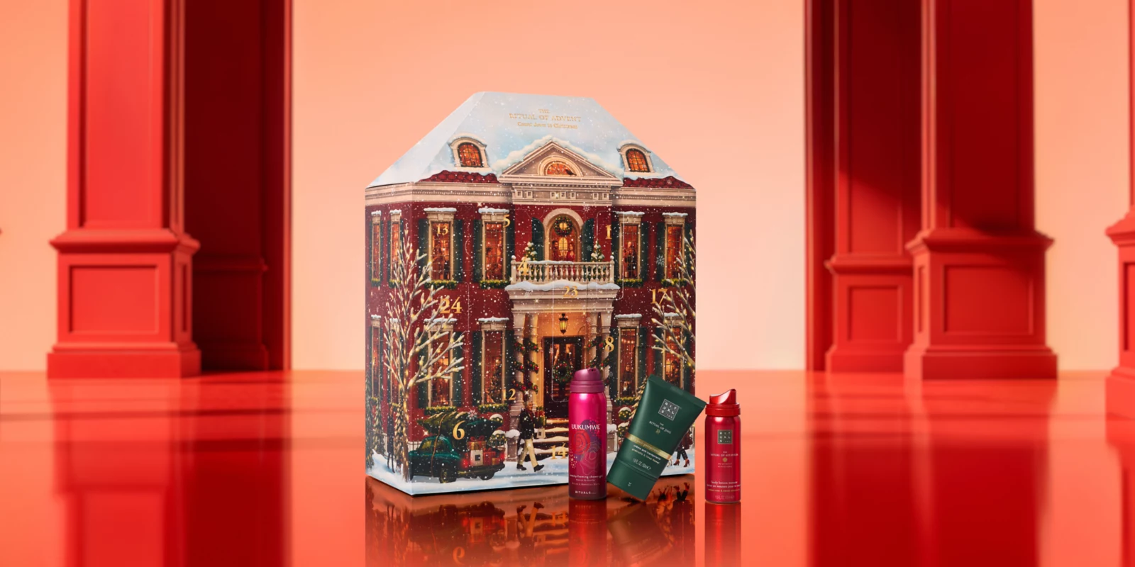Rituals Classic Advent Calendar 2026 townhouse with Rituals body care products beside it